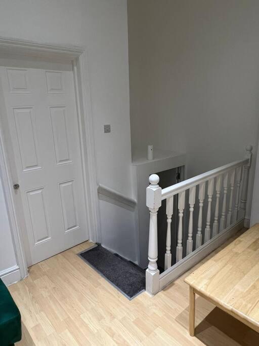 001- Lovely 3-Bedroom Very Close To Oxford Street Лондон Екстер'єр фото